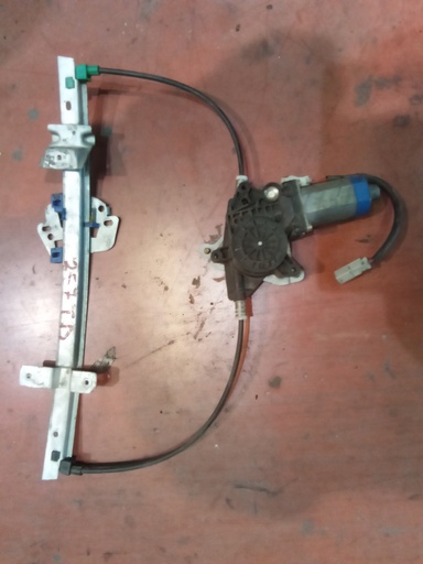 Elevalunas trasero derecho rover serie 600 '96