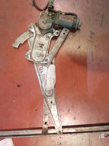 Elevalunas delantero izquierdo rover serie 600 '96