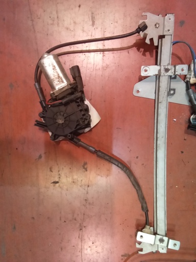 Elevalunas delantero izquierdo Volvo s40 '95