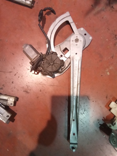 Elevalunas delantero derecho Ford tránsit '07