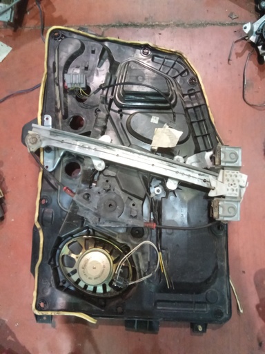 Elevalunas delantero izquierdo Ford fiesta '05