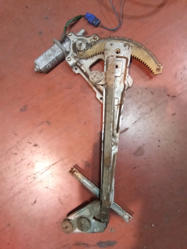 Elevalunas delantero derecho Subaru forester '00