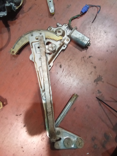 Elevalunas delantero izquierdo Subaru forester '00