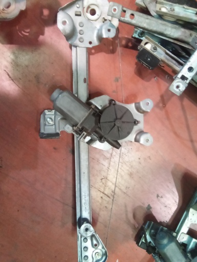 Elevalunas trasero derecho rover 75 '01