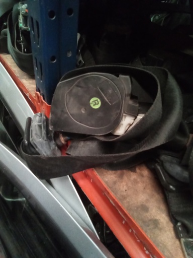 Cinturon delantero izquierdo ford scort '97