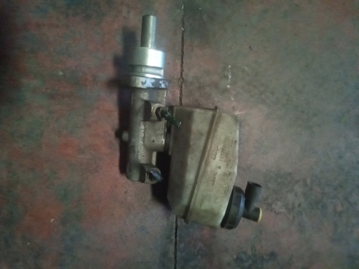 Bomba de freno Renault megane 1.6i '99