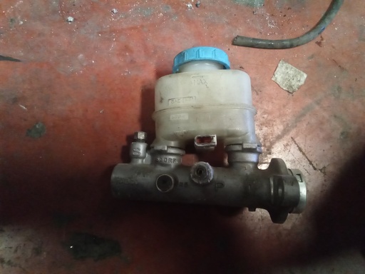 Bomba de freno Nissan almera 2.0 D ''97