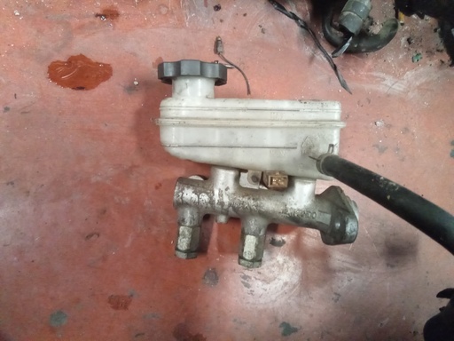 Bomba de freno Hyundai getz 1.1i '04