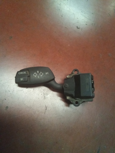 [6924103B] Mando de intermitentes BMW e60 '04