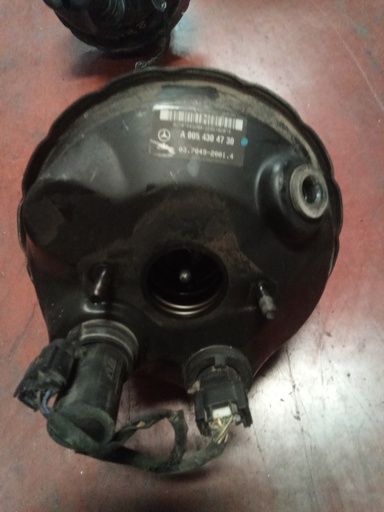 [A0054304730] Servofreno Mercedes clase c w203 '03