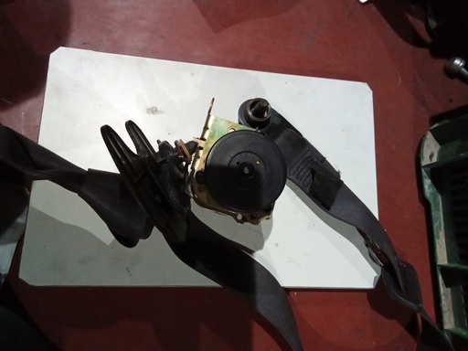 Cinturon trasero derecho Land Rover freelander '03