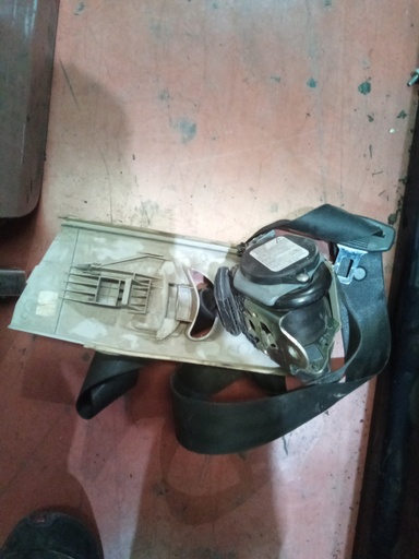 Cinturon delantero derecho skoda octavia '08