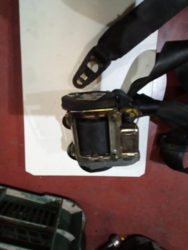 Cinturon delantero derecho audi a4 '01