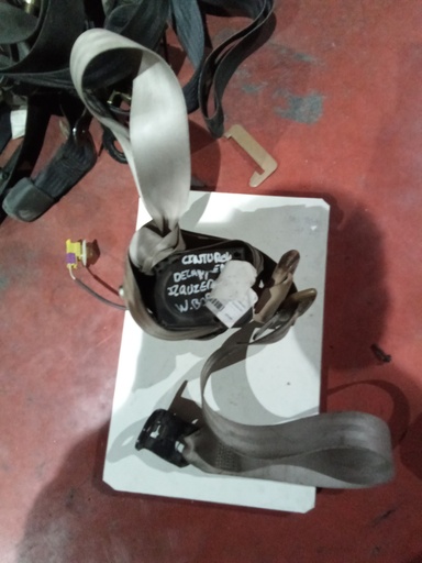 Cinturon delantero izquierdo volkswagen bora '01